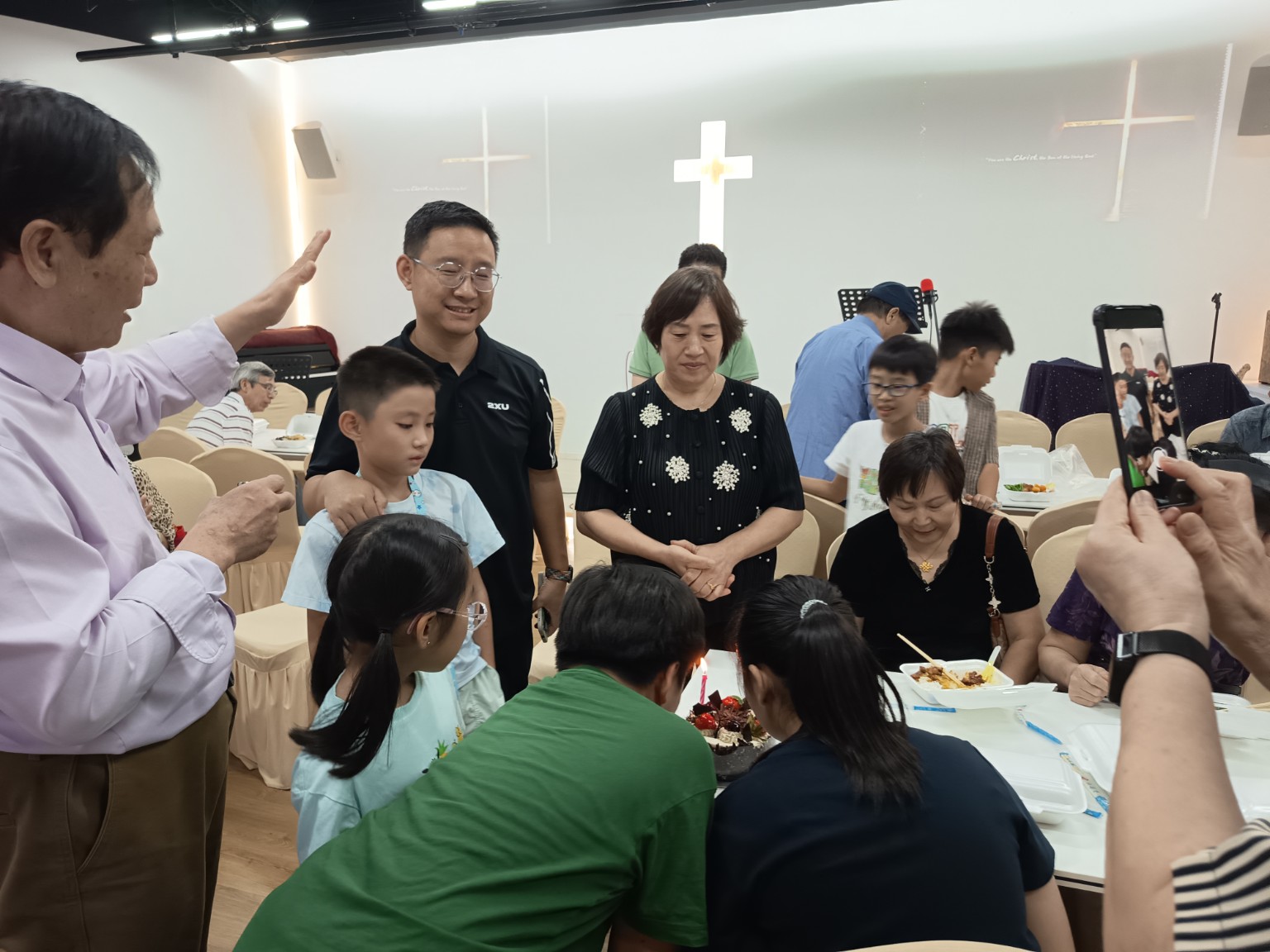 Bai Sheng Church worship and fellowship