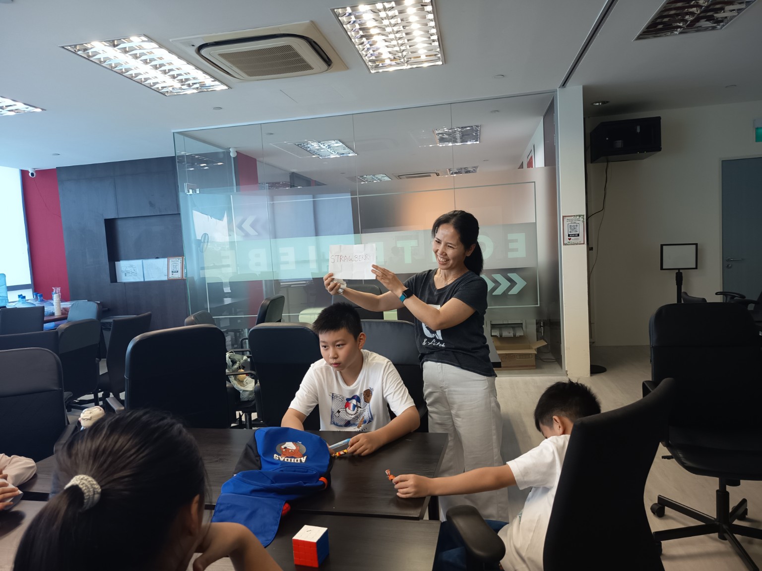 Bai Sheng Church worship and fellowship